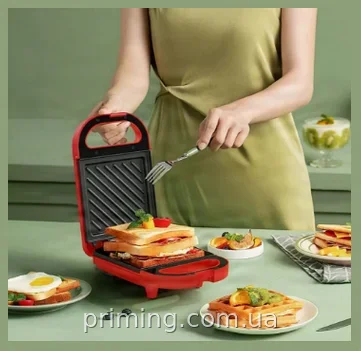 Електрична сендвічниця Breakfast Machine 600 Вт, червона, з антипригарними знімними пластинами, індикатором