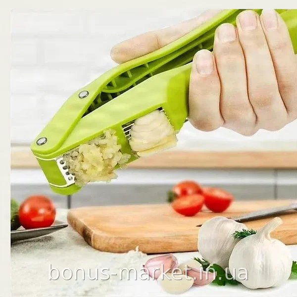 Ручной пресс для чеснока 2 в 1 Garlic Slicer давилка и слайсер из пластика и нержавеющей стали зеленый
